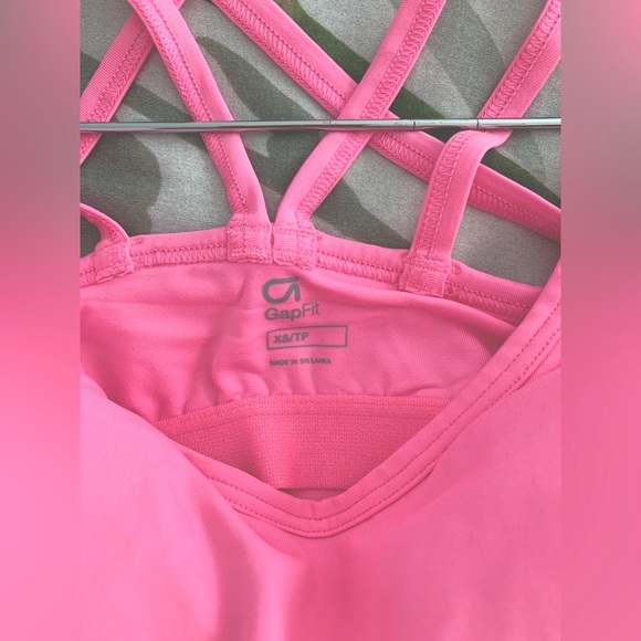 GAP FIT built-in bra 💗 pink strappy TANK TOP Size XS - Picture 4 of 6